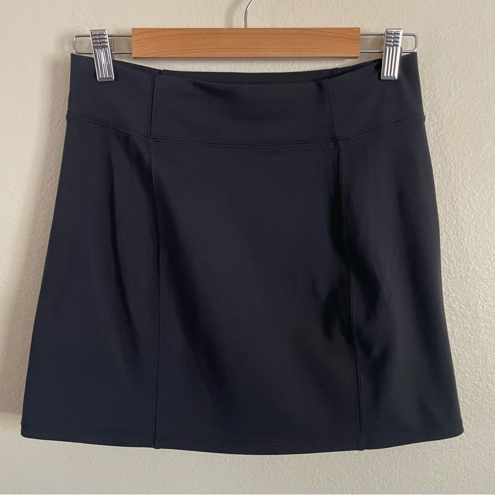 Athleta Mini Skirt Stretch Knit Style Black Size Medium EUC